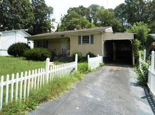 325 Montgomery Ave, Staunton, VA 24401