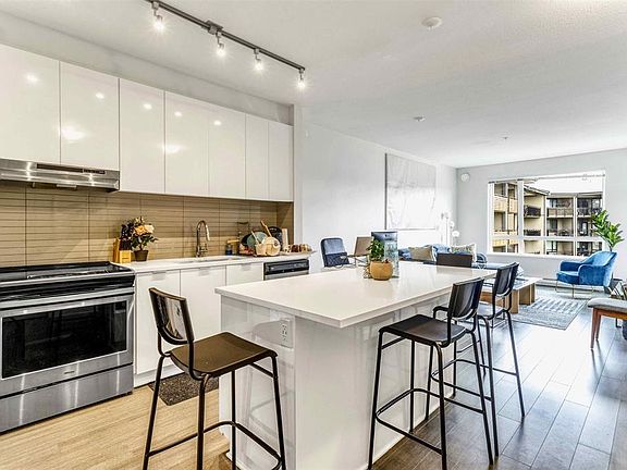 2nd image of 31158 Westridge Pl #305