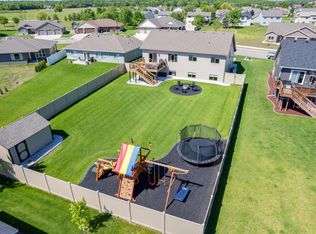 608 Elena Ln, Saint Joseph, MN 56374