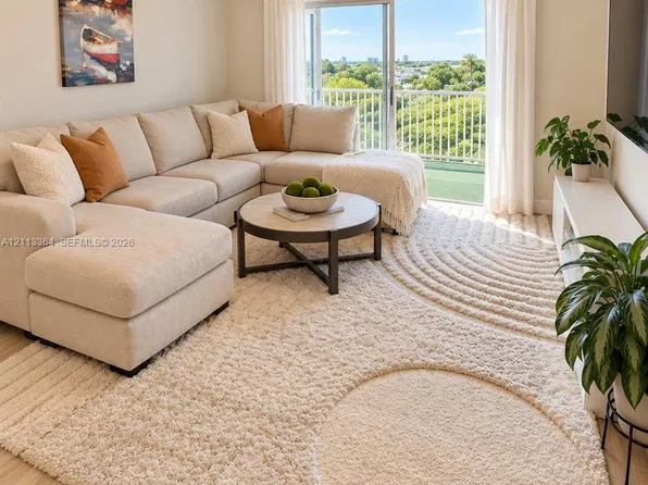 4200 Hillcrest Dr APT 717, Hollywood, FL 33021