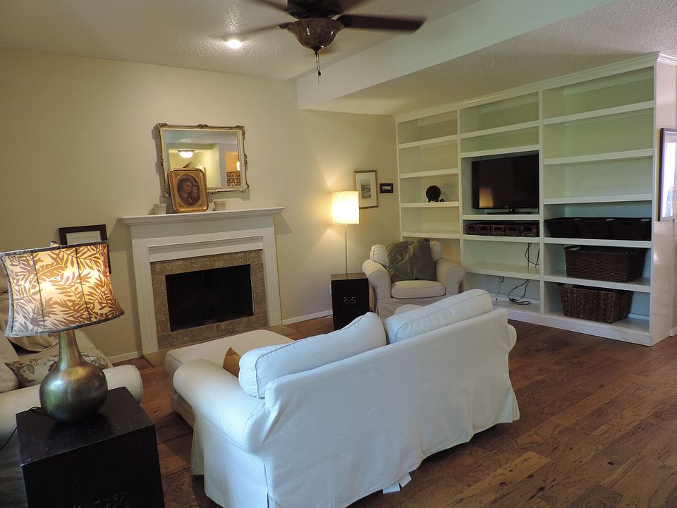1st image of 3601 Las Colinas Dr APT A
