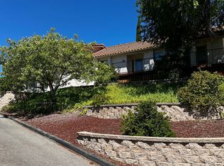 1029 Vista Grande St, Paso Robles, CA 93446