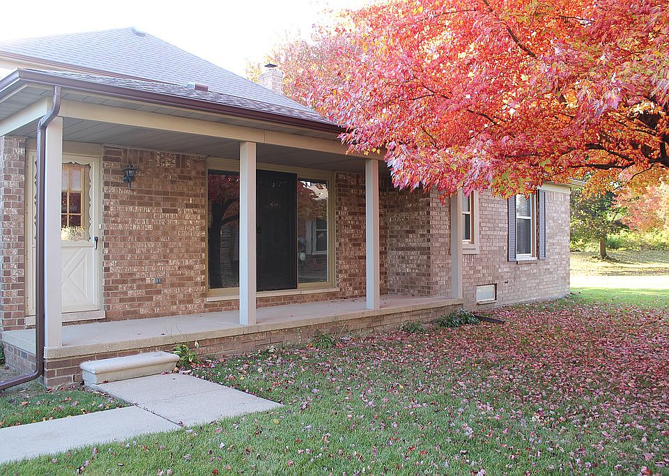 1st image of 49289 Glenville Ct