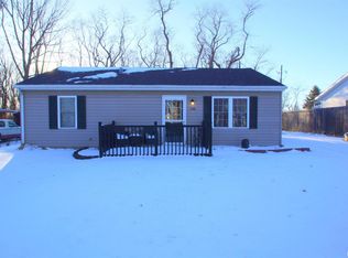 7102 Ridge Dr, Davenport, IA 52806