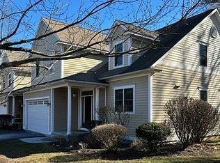 11 Pine Holw #1, Amherst, MA 01002