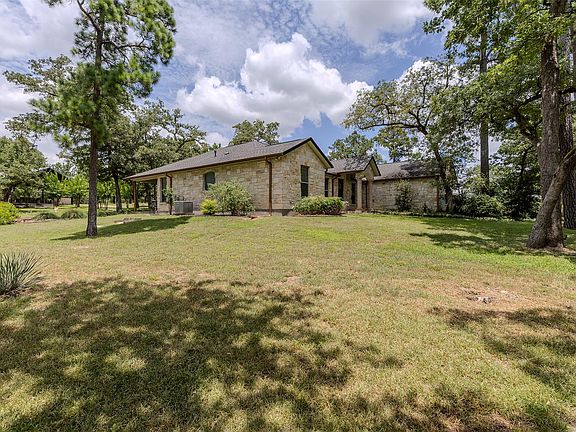 3rd image of 176 Cassel Way