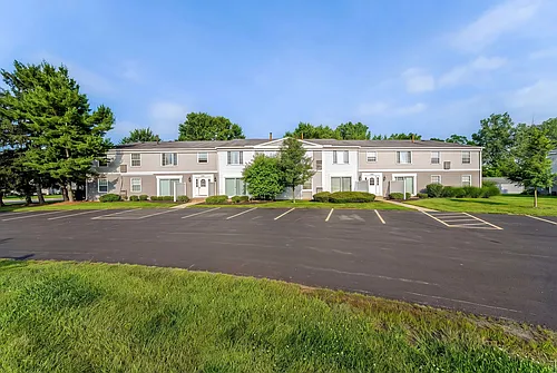 Olmsted Falls Village Apt - SPO Properties Photo 1 Olmsted Falls Village Apt - SPO Properties Photo 1