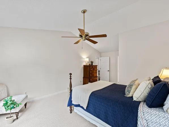 3604 Willowtree Ln, Clayton, NC 27520