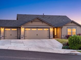 2555 SW 43rd Pl, Redmond, OR 97756