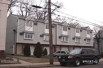 2 bed, 1.5 bath, 990 sqft, $1,975 — Photo 1