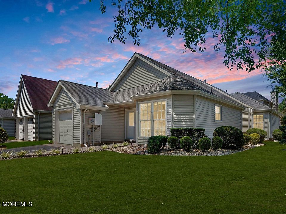 1st image of 7 Petunia Place