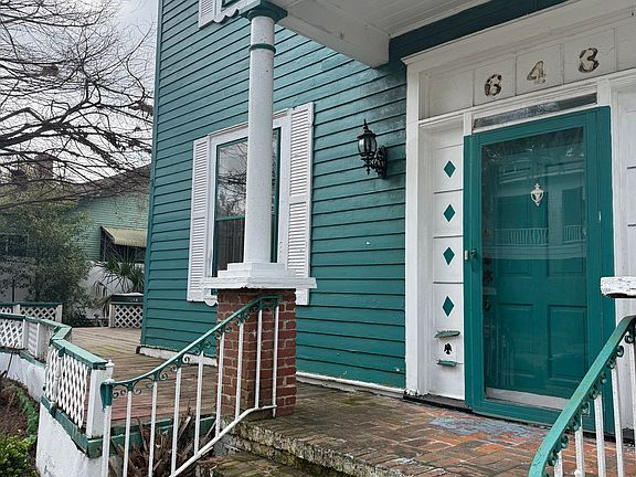 3rd image of 643 E 40th St