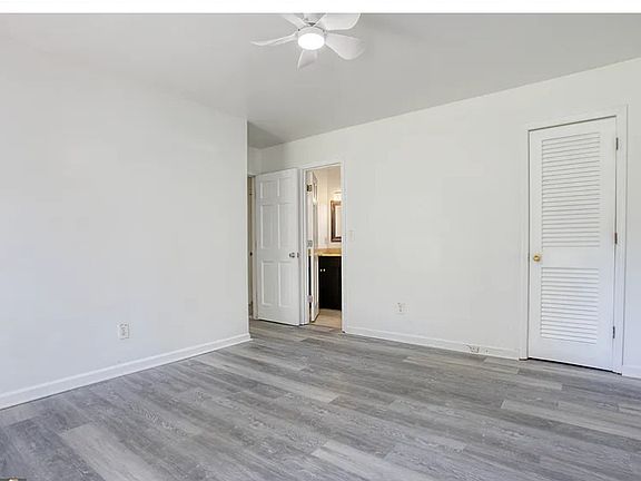5th image of 989 Carlisle Rd