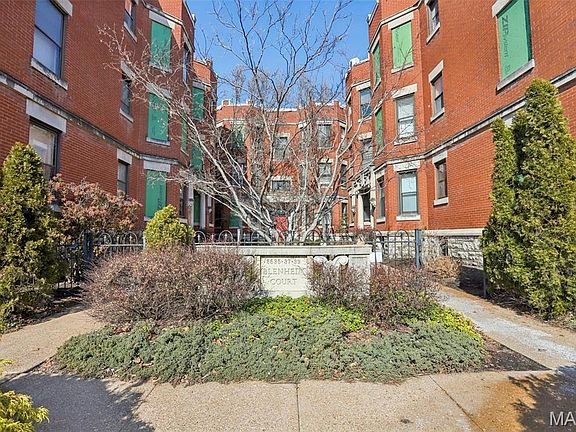 3rd image of 5539 Waterman Blvd APT 2N