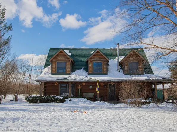 63835 Bates Rd, Lenox, MI 48050