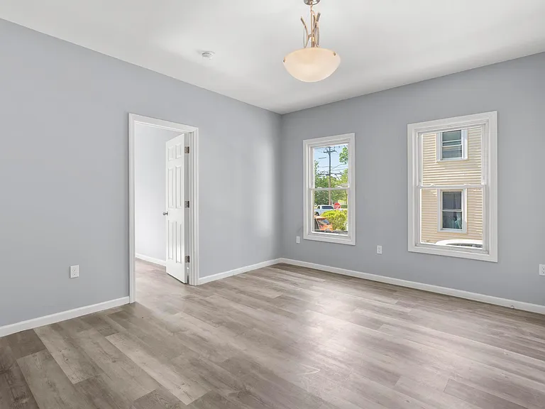 75 Fairview St — Photo 11