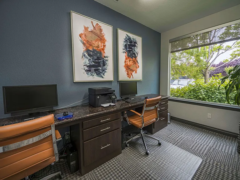 24 Hour Study Room