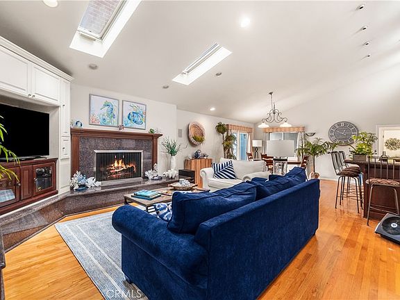4th image of 263 Corona Ave