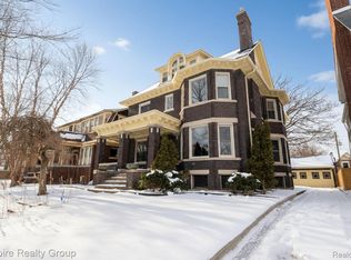 1484 Seyburn St, Detroit, MI 48214