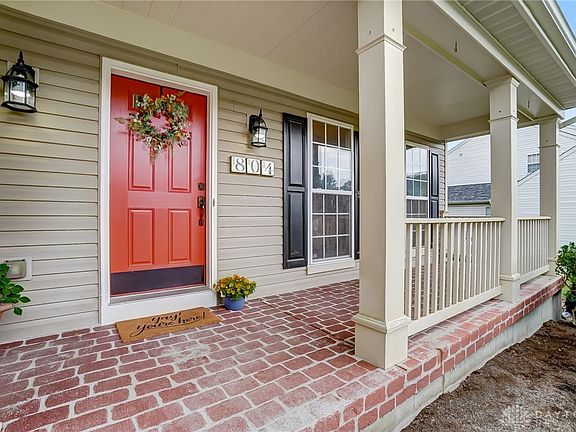 4th image of 804 Hawthorne Hill Dr