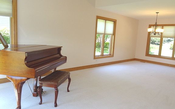 4th image of 1131 S Hiddenbrook Trl