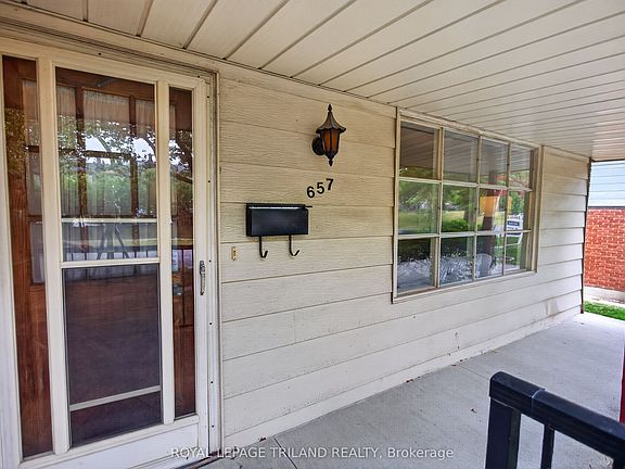 4th image of 657 Viscount Rd