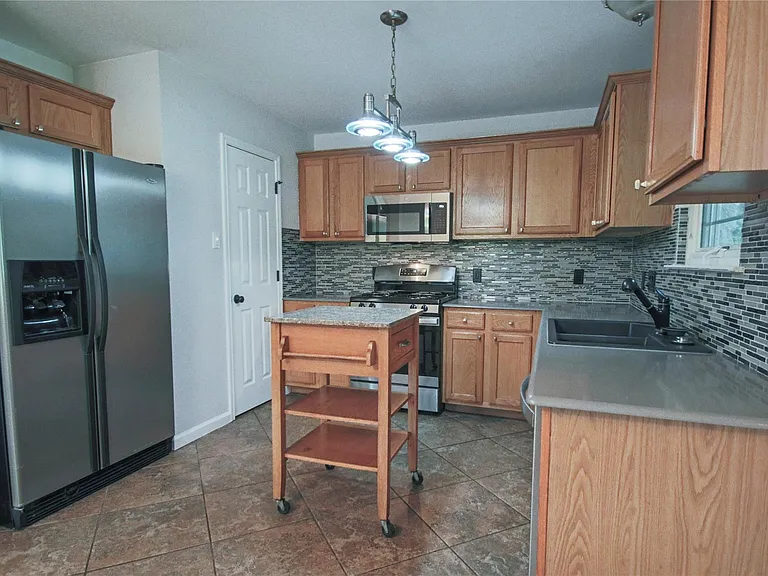 1109 Traci Michelle Dr — Photo 9