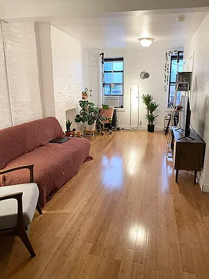 Rented by Delmark Realty LLC | media 24