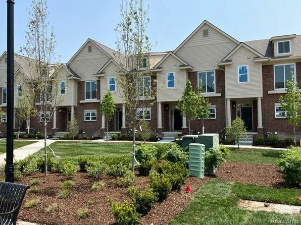 41596 Orianna Ln #15, Novi, MI 48375