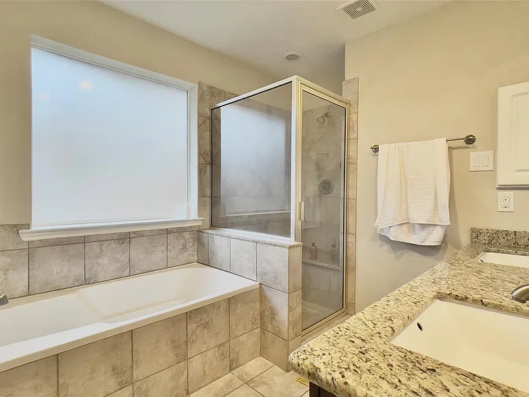 21618 Ivory Gate Ln — Photo 26
