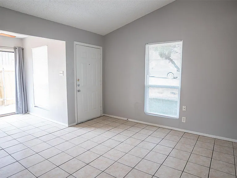 3003 Parker Ln #D — Photo 7
