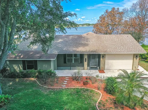 715 S Lakeside Ter, Eagle Lake, FL 33839