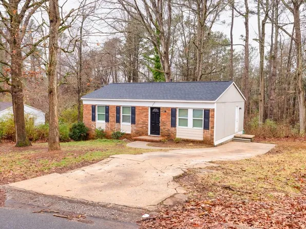 303 Martin Cir, Athens, GA 30601