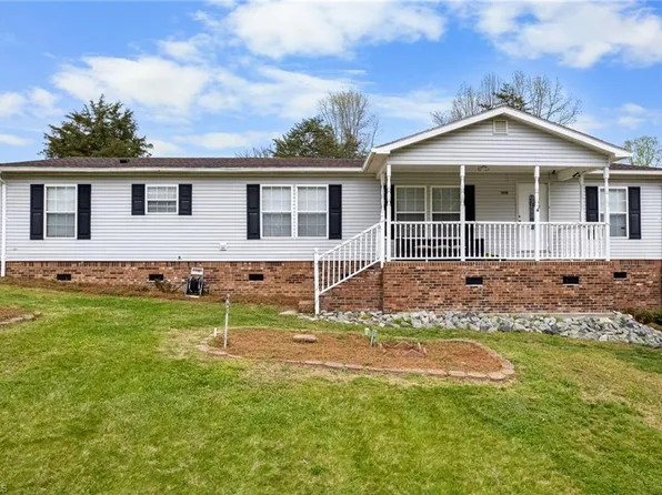 3312 Hilltop Dr, Archdale, NC 27263