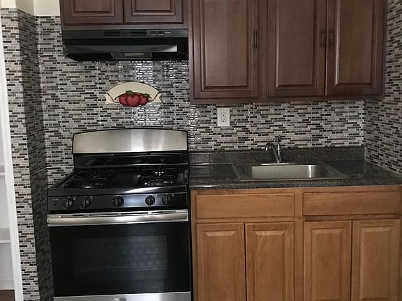 2nd image of 1106 Boynton Ave APT 1B