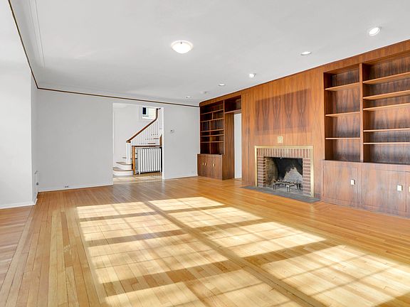 5th image of 106 81st Ave