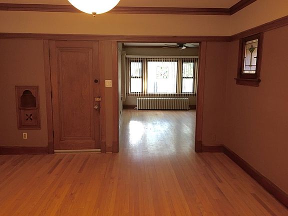 2nd image of 4826 W Dakin St #1