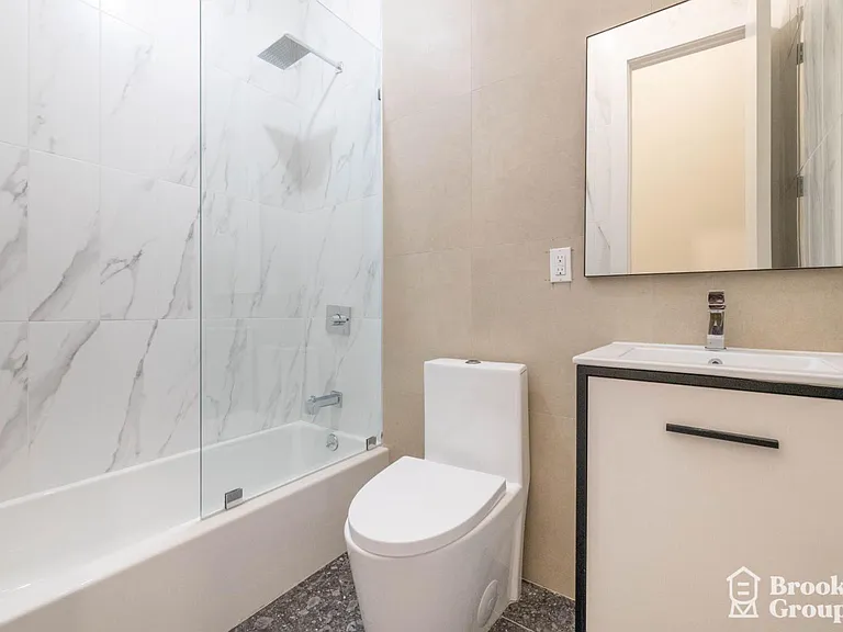 42 Driggs Ave #1L — Photo 10