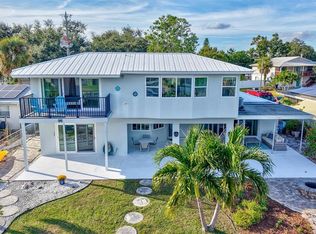 4400 Beach Dr SE, Saint Petersburg, FL 33705