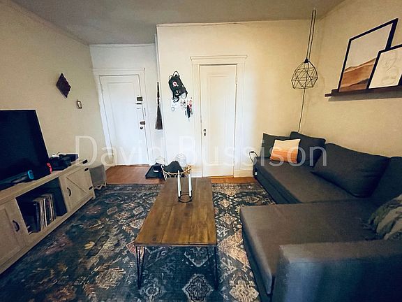 5th image of 123 Washington St #34