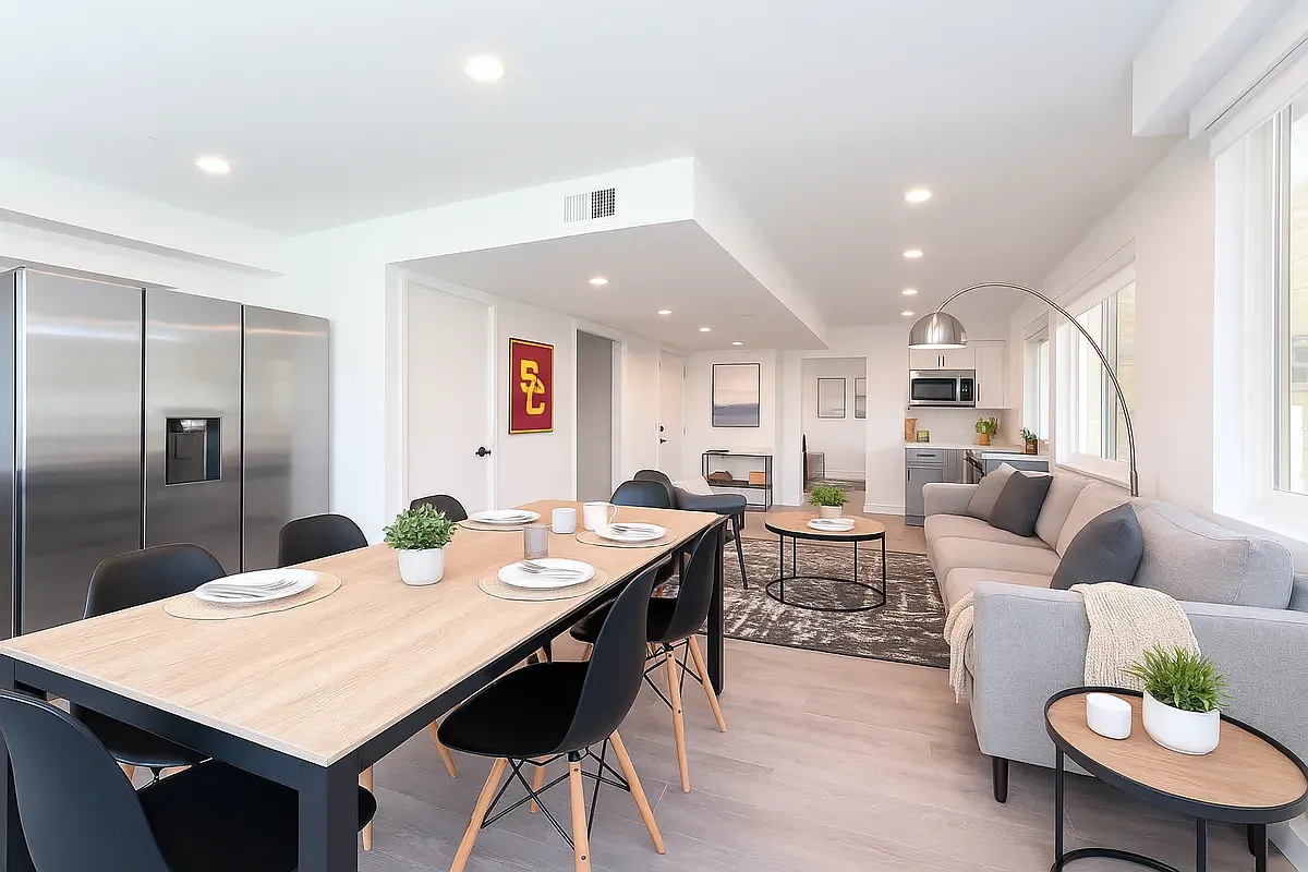 8 bed, 2230 sqft, $998 — Photo 3