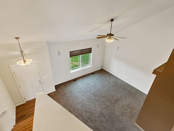 3rd image of 681 Yukon Ct