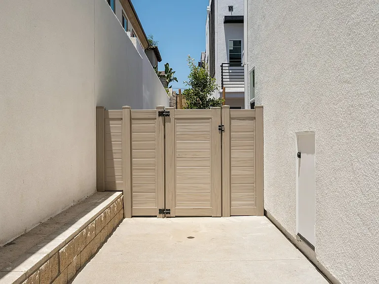 2906 Foundry Ct — Photo 43