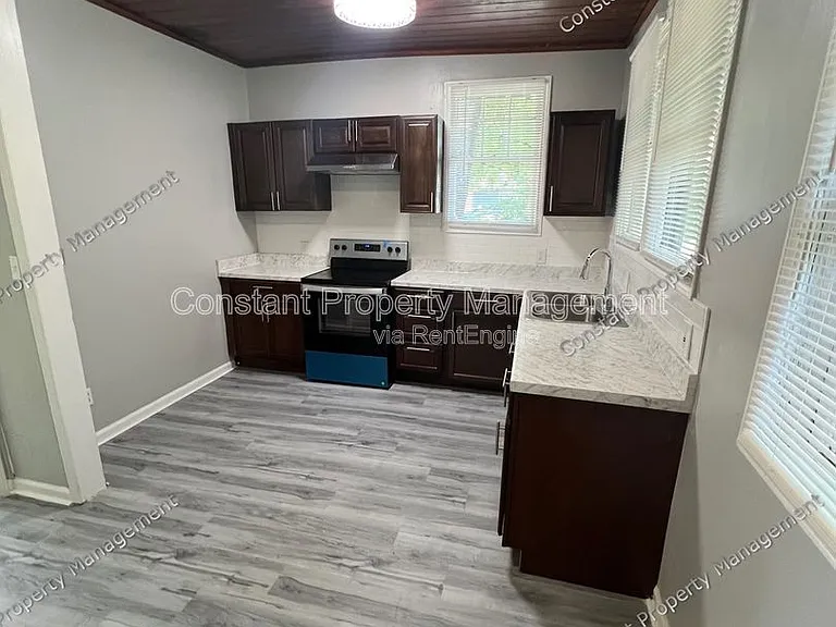 495 Pittman St — Photo 10