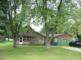 214 Lester St, Houghton Lake, MI 48629