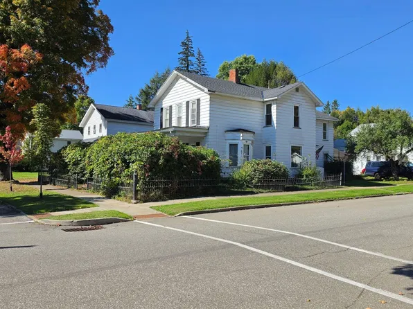 202 W Elm St, Titusville, PA 16354