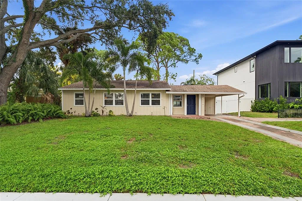 4 bed, 2.5 bath, 1578 sqft, $3,000 — Photo 2