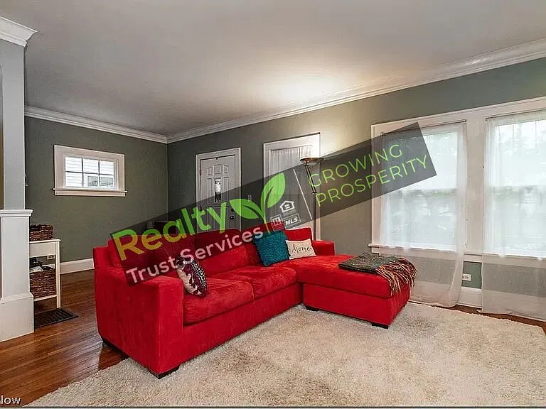 17401 Oxford Ave. Cleveland, OH 44111 — Photo 3