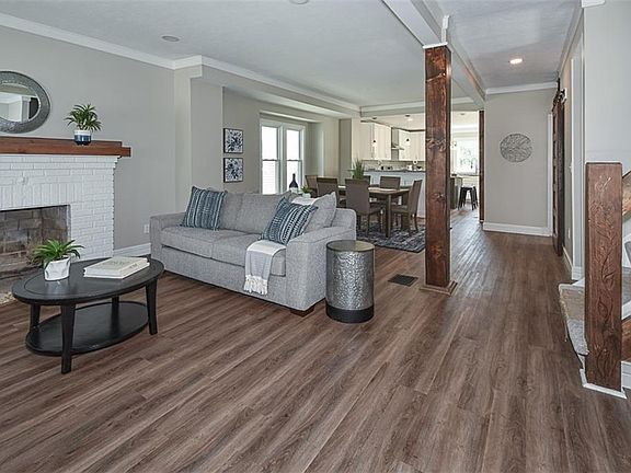 4th image of 1253 Saint Charles Ave