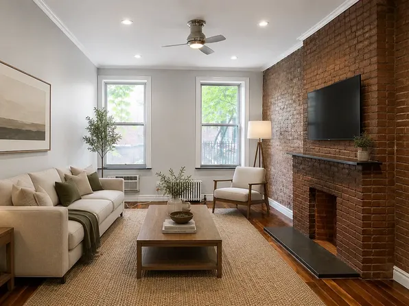 560 Hudson Street image 1 of 4